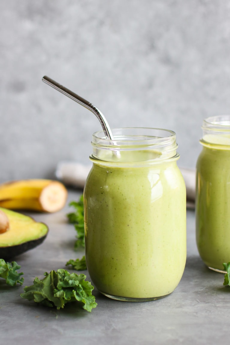 5-ingredient green smoothies in mason jars. 